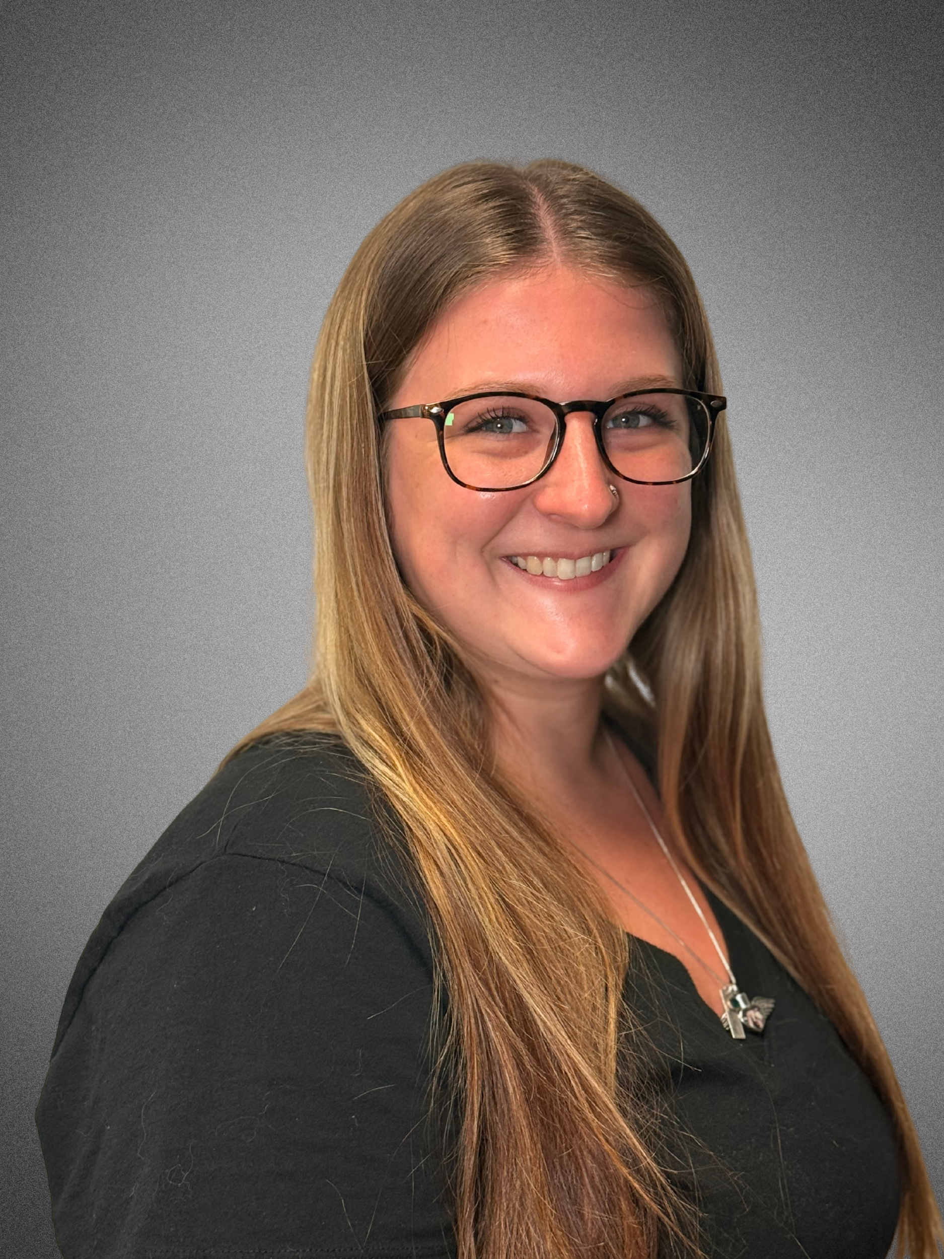 Headshot of Emma Cox